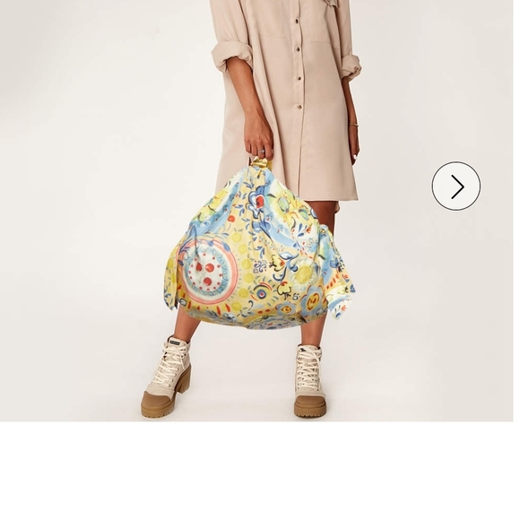 Moschino Multicolor Floral Hobo Bag - Picture 2 of 11